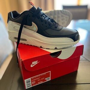 Nike Air Max size Youth 6.5